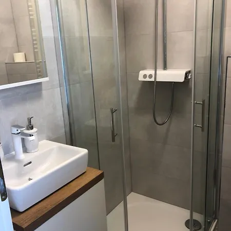 Leneda With Pool Πούλα