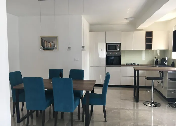 Leneda With Pool * Pola