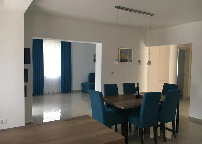 Appartamento Leneda With Pool